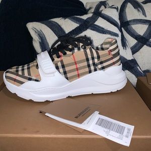 Burberry Regis check low-top sneakers